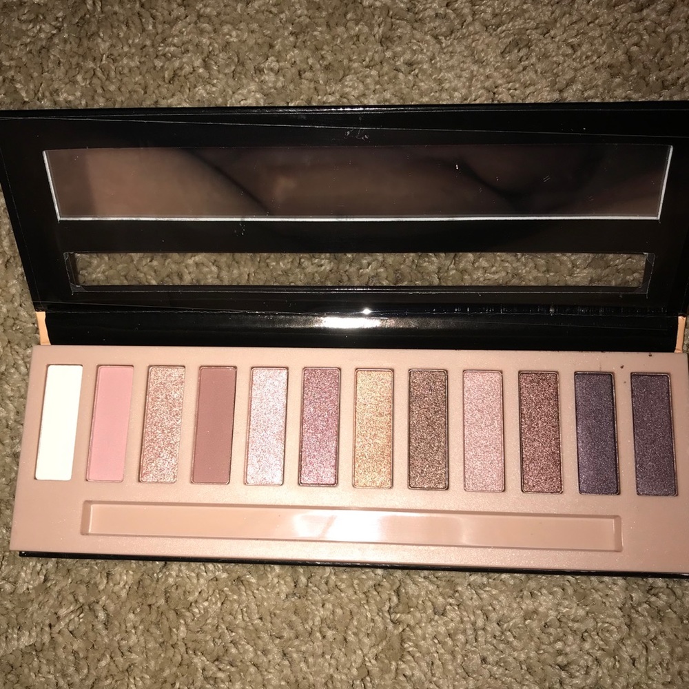 L.A. nude pallet